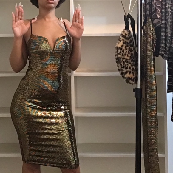 π
π»ββοΈSOLD OUT CLEARANCE Goldie Sequins Dress - Picture 5 of 8